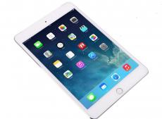 Планшет Apple iPad mini 4 MK772RU/A  128GB / Wi-Fi + Cellular / Silver